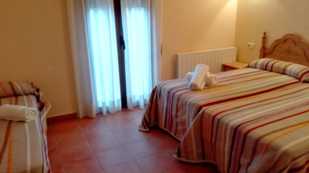 Hostal La Vega Peralejos Εξωτερικό φωτογραφία
