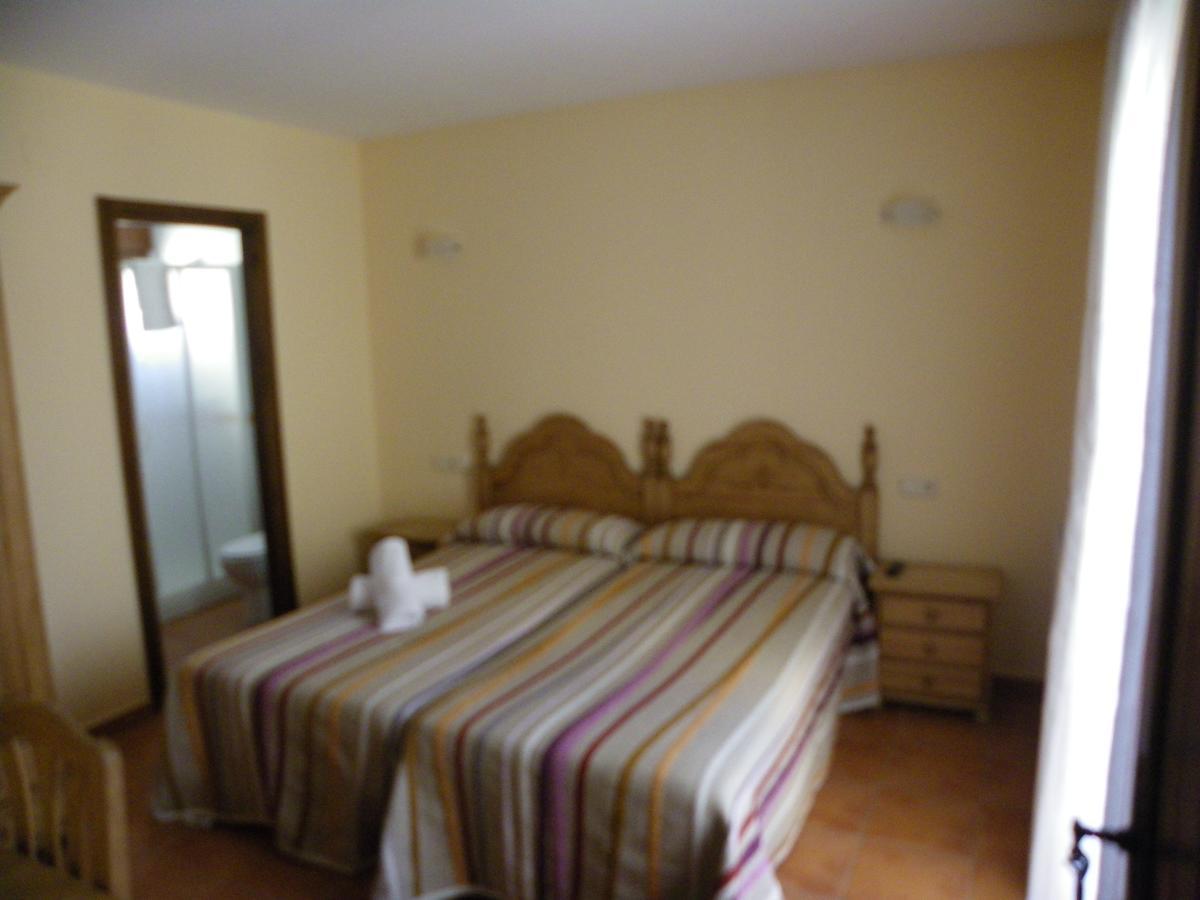 Hostal La Vega Peralejos Εξωτερικό φωτογραφία