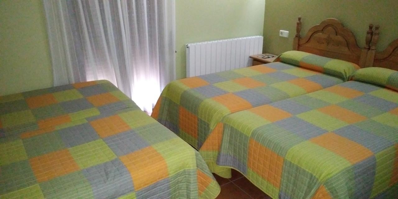 Hostal La Vega Peralejos Εξωτερικό φωτογραφία