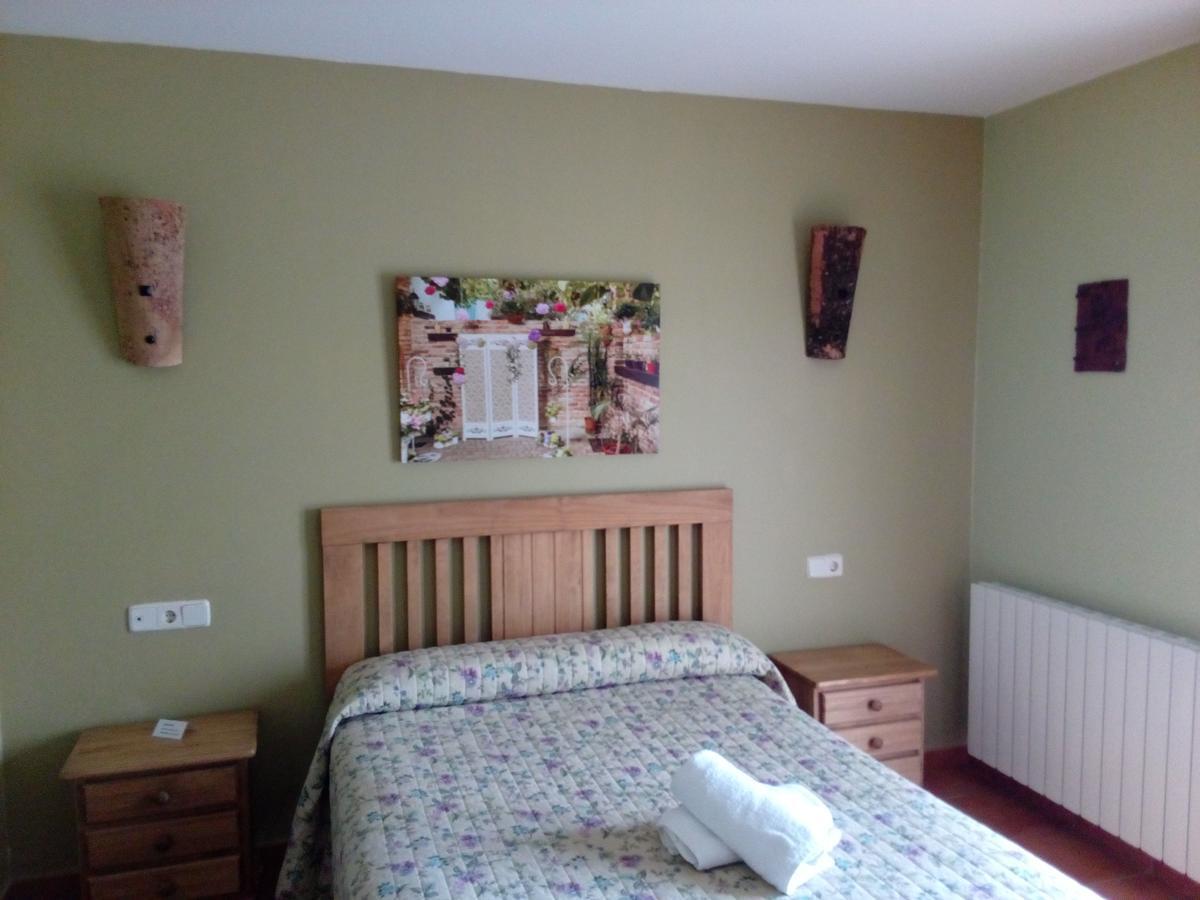 Hostal La Vega Peralejos Εξωτερικό φωτογραφία